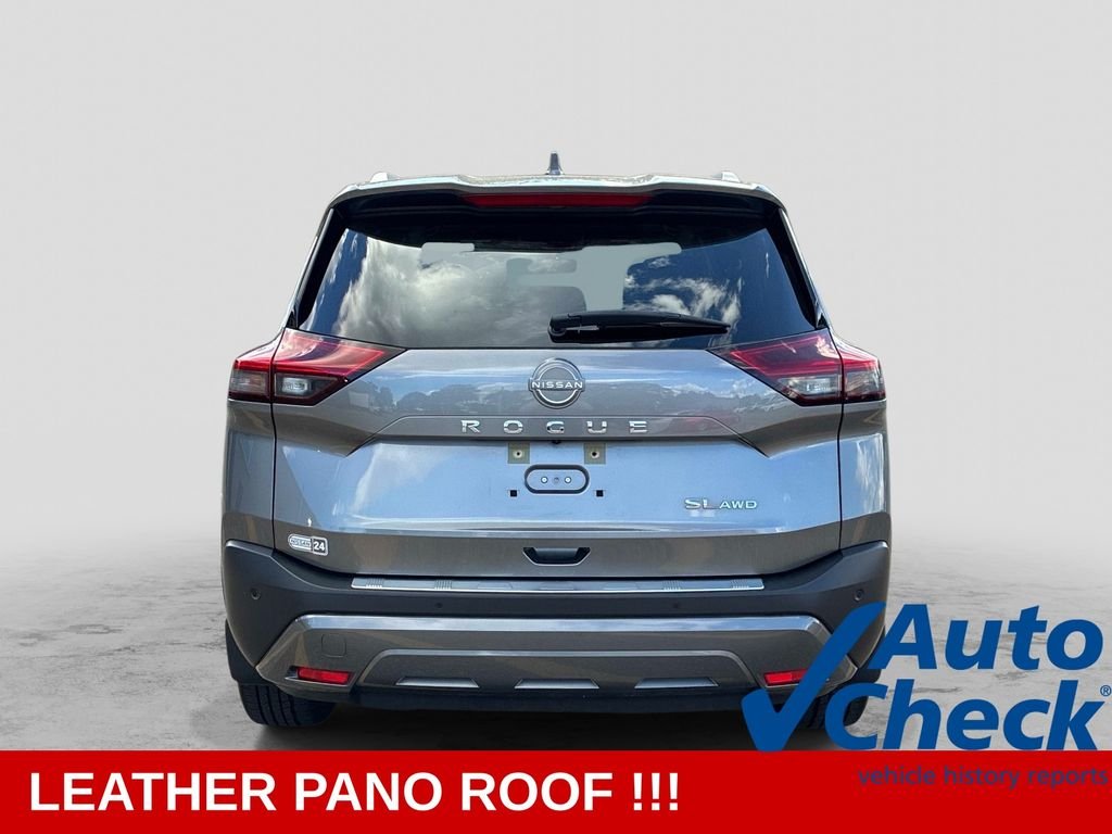 Used 2023 Gray Nissan SL image 6