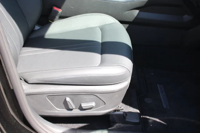 Used 2026 Black Kia EX image 34