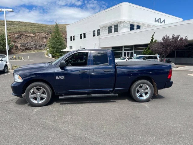 Used 2017 True Blue Pearlcoat Ram Express image 12