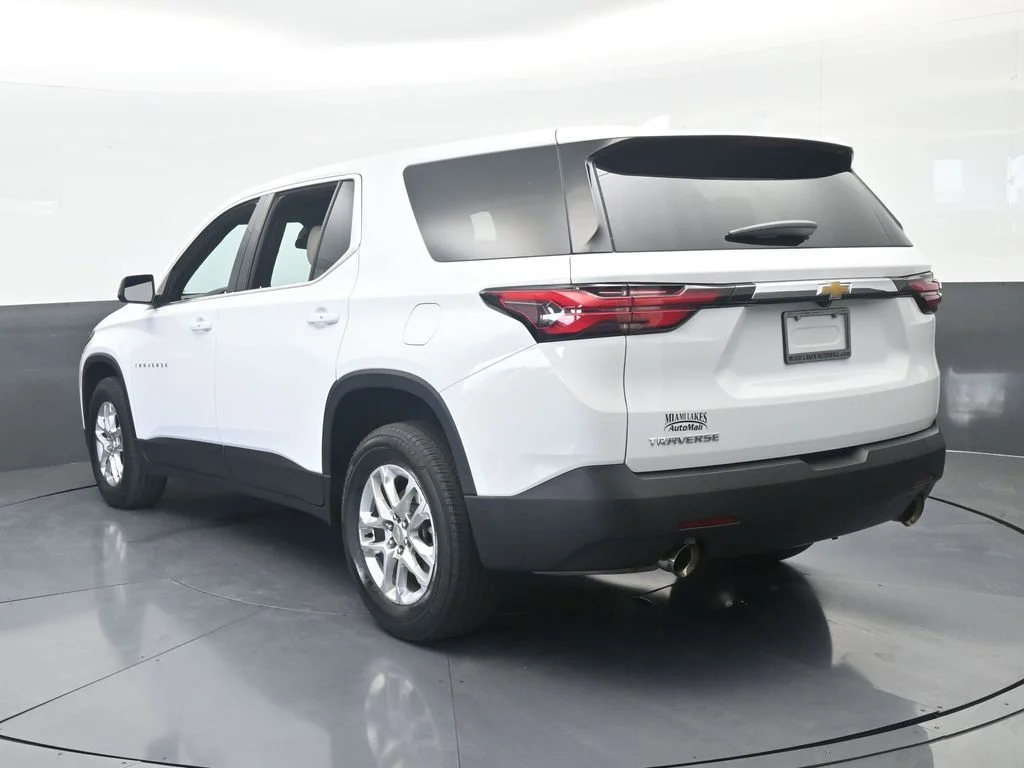 Used 2022 Summit White Chevrolet LS image 4