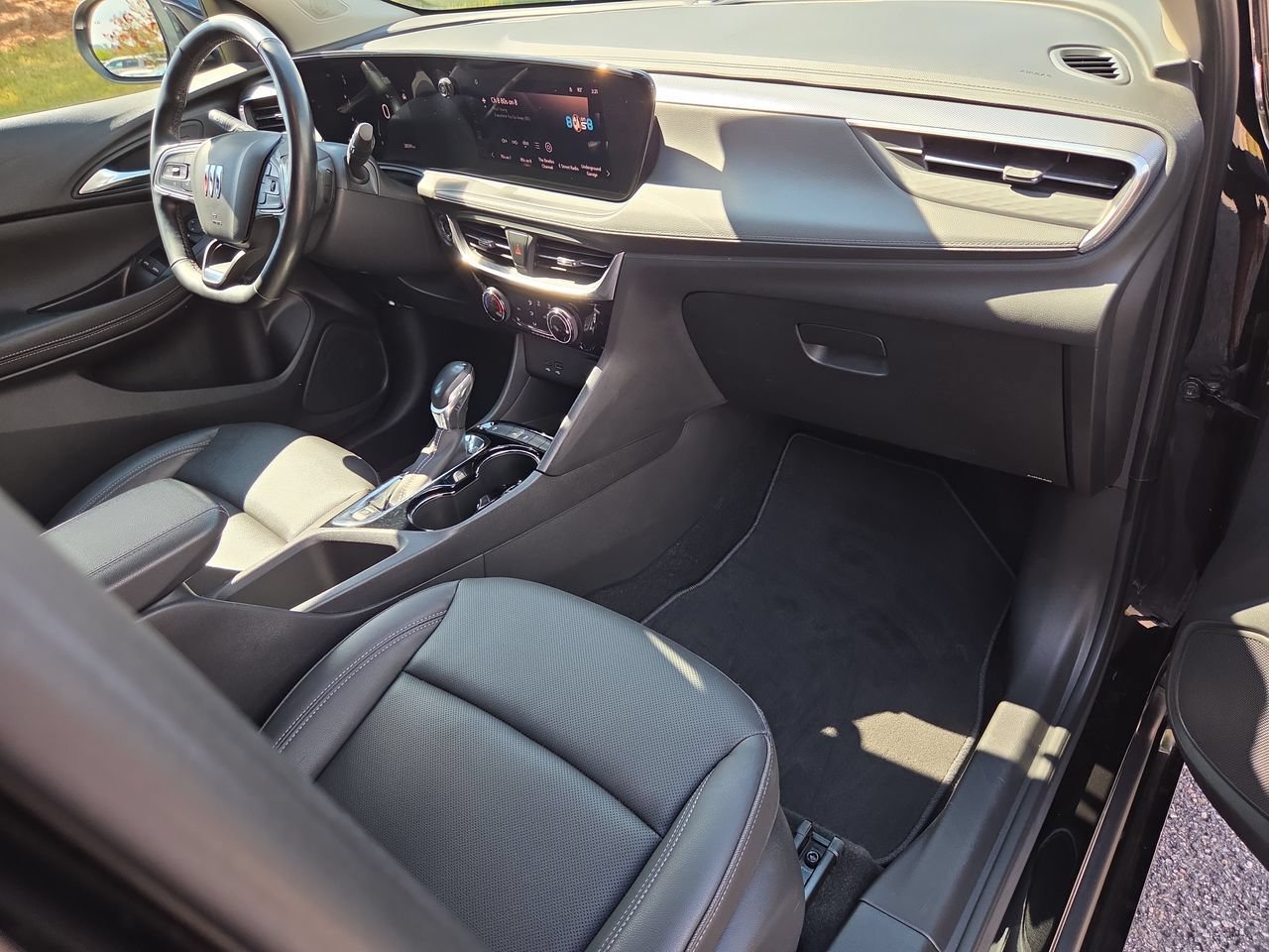 Used 2024 Ebony Twilight Metallic Buick Sport Touring image 30
