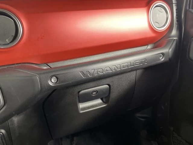 Used 2022 Gray Jeep Rubicon image 30