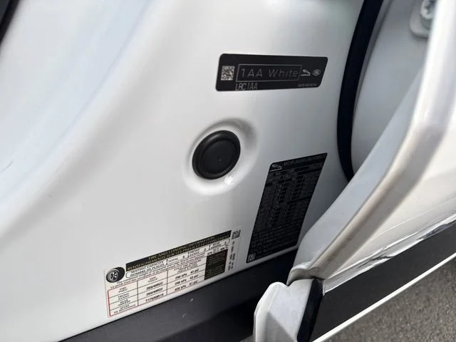 Used 2019 Fuji White Jaguar S image 17