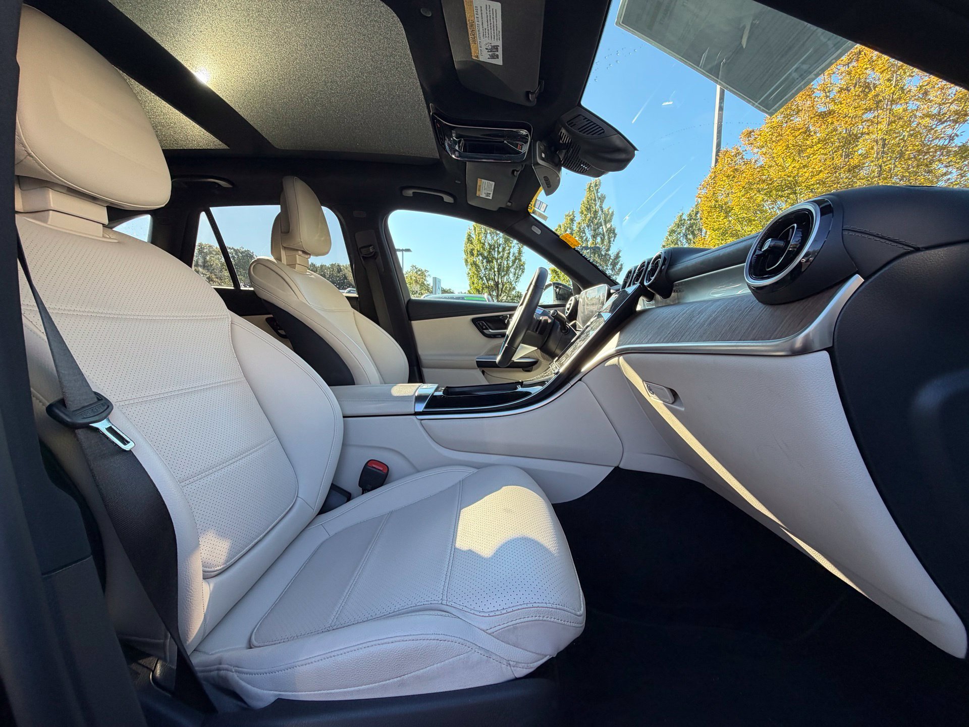 Certified Used 2024 Black Mercedes-Benz GLC 300 image 8