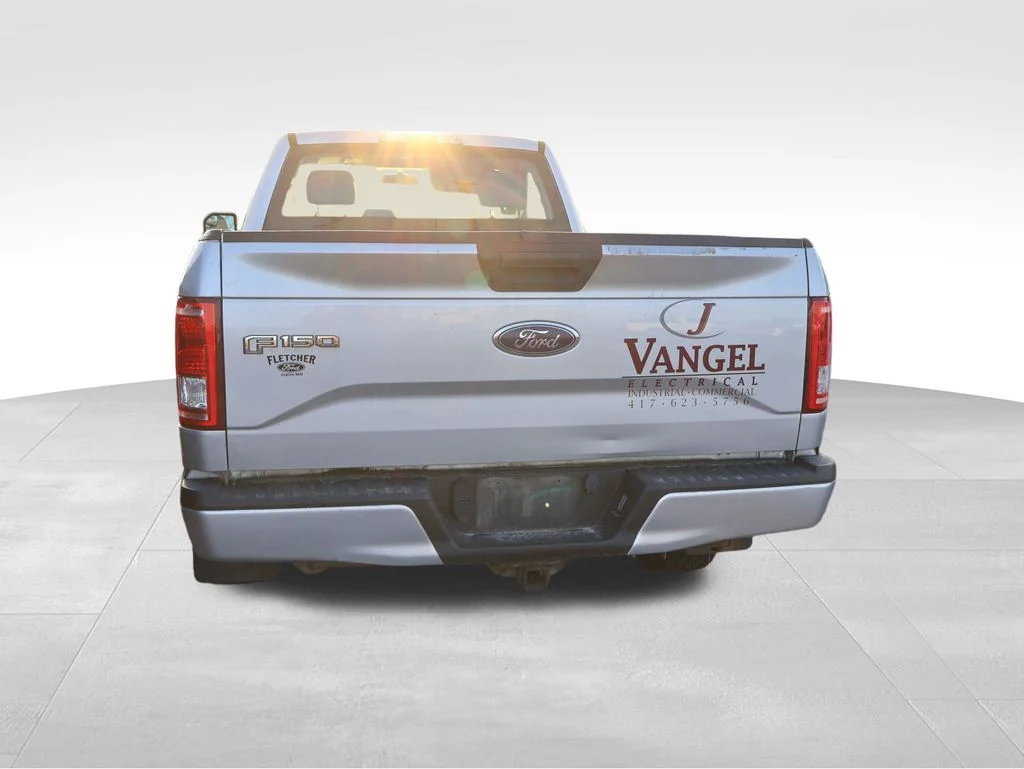 Used 2017 Silver Ford XL image 19