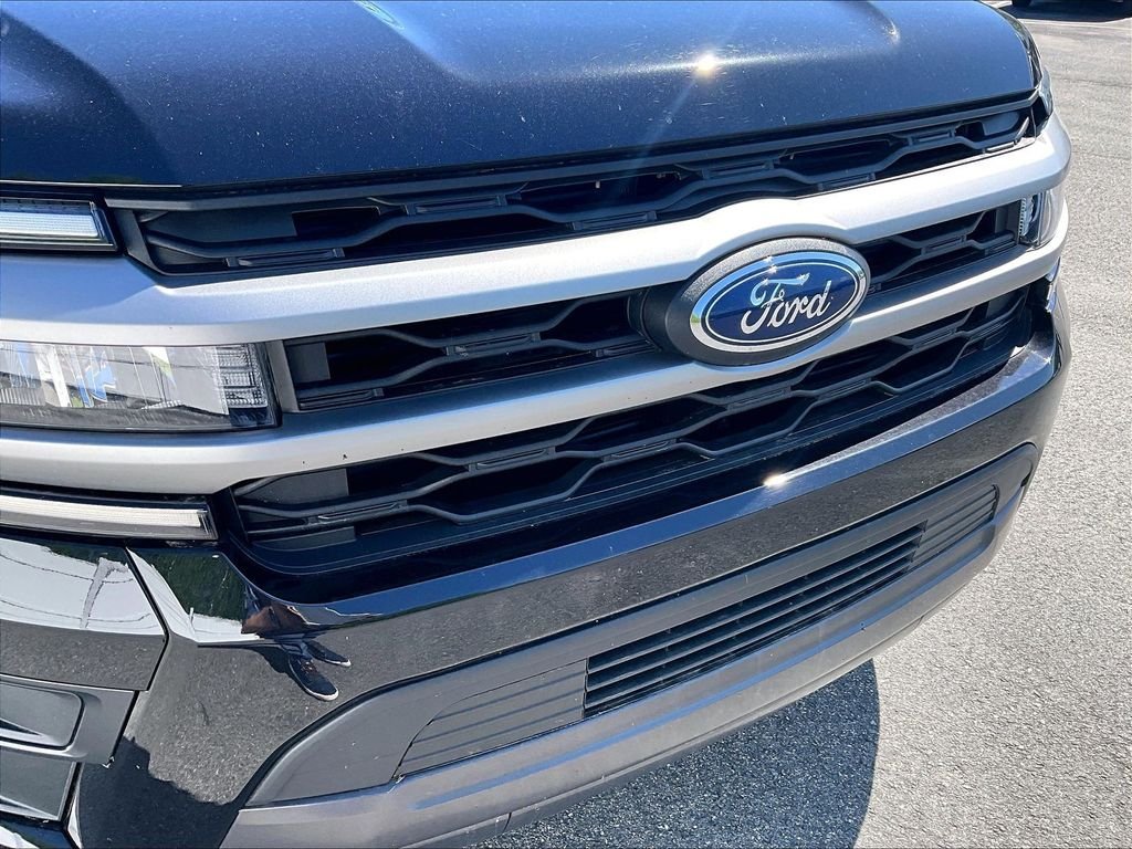 Used 2024 Black Ford XLT image 30