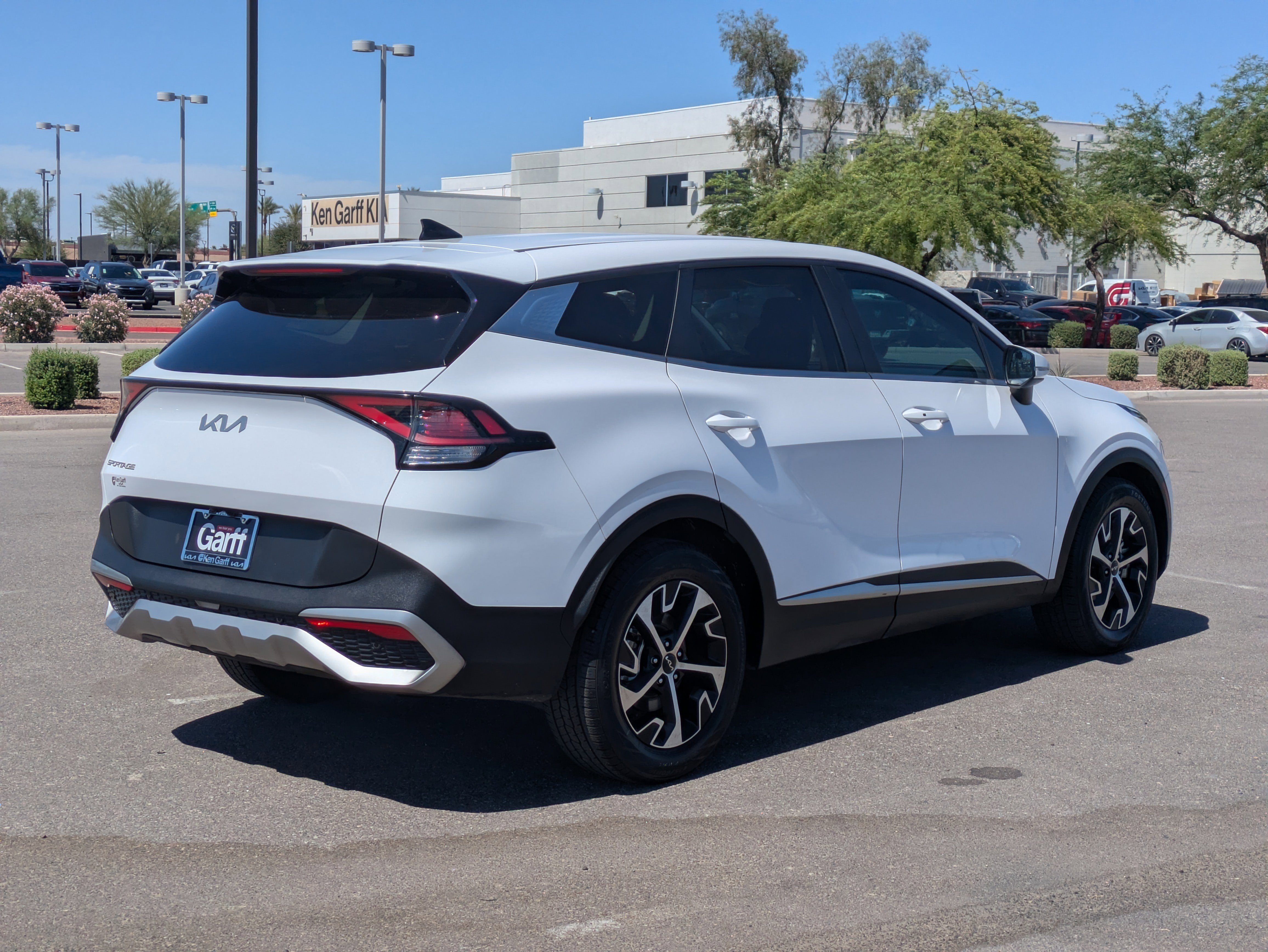 Used 2023 Glacial White Pearl Kia EX image 5