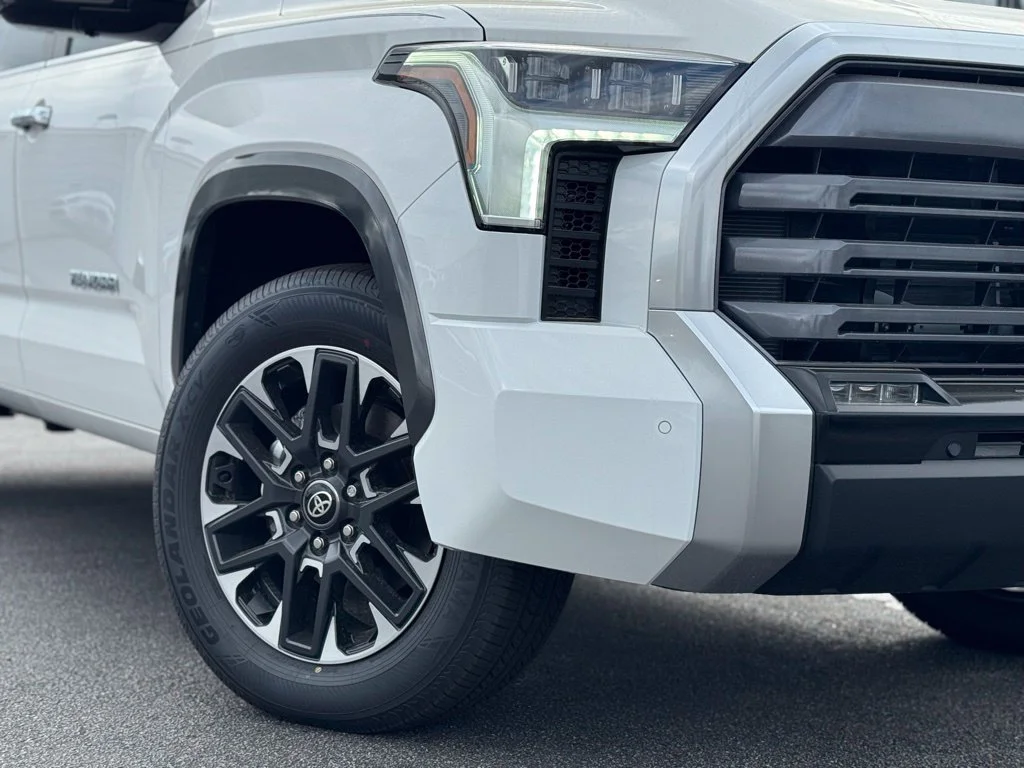 2026 Toyota Tundra Limited - Photo 3