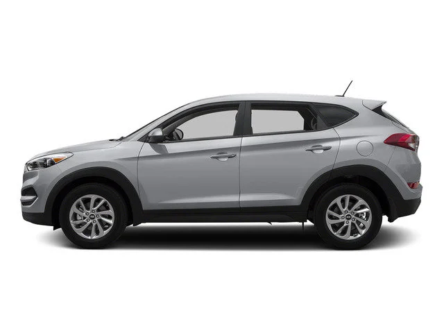 Used 2016 Chromium Silver Hyundai SE image 3