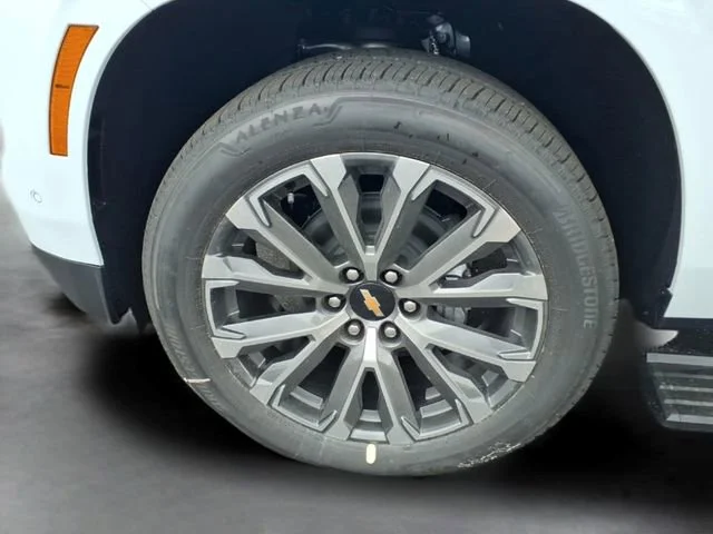 New 2026 Polar White Tricoat Chevrolet High Country image 16