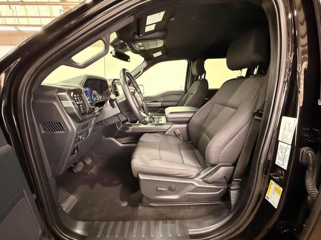 Used 2022 Black Ford XLT image 15