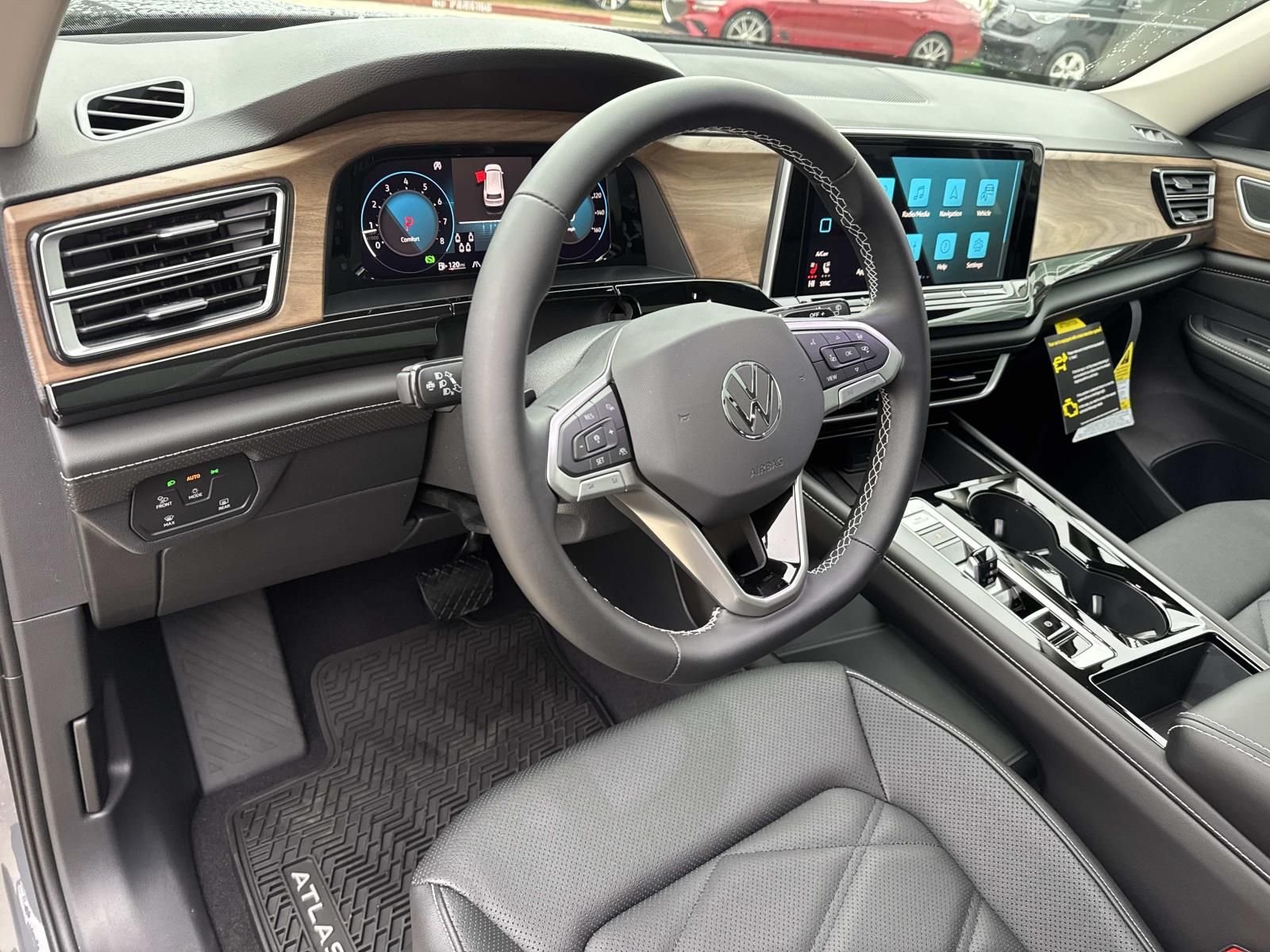 2026 Volkswagen Atlas SE w/Tech - Photo 13