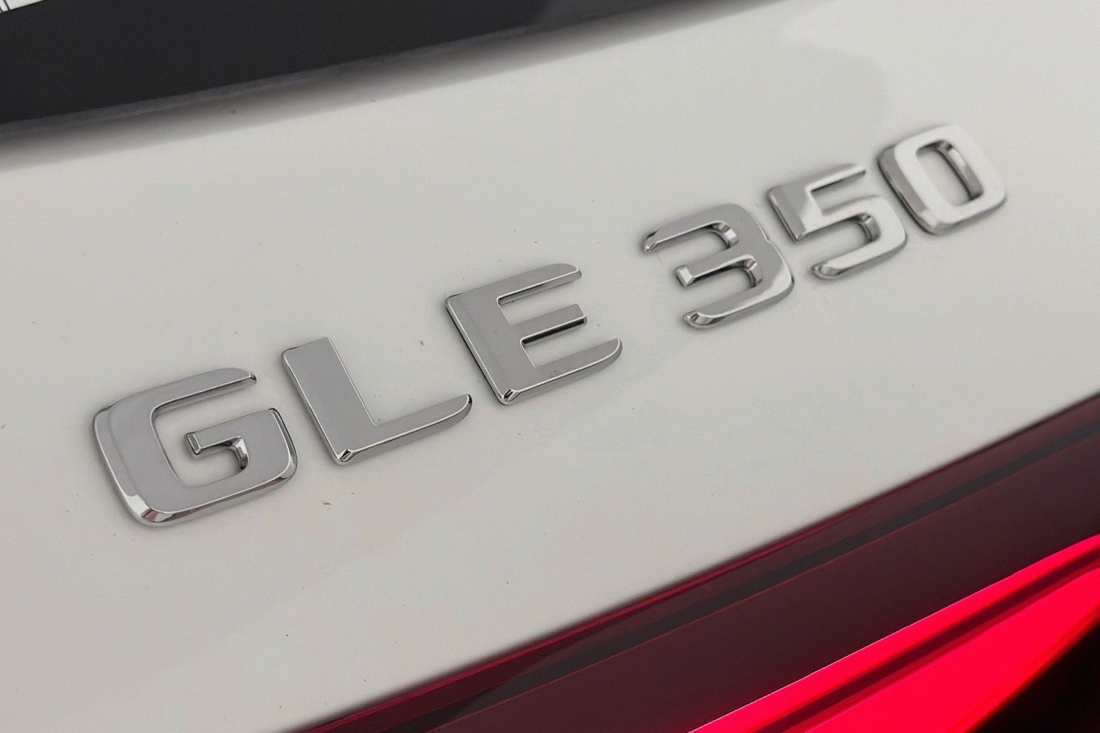 New 2026 Polar White Mercedes-Benz GLE 350 4MATIC® SUV image 8