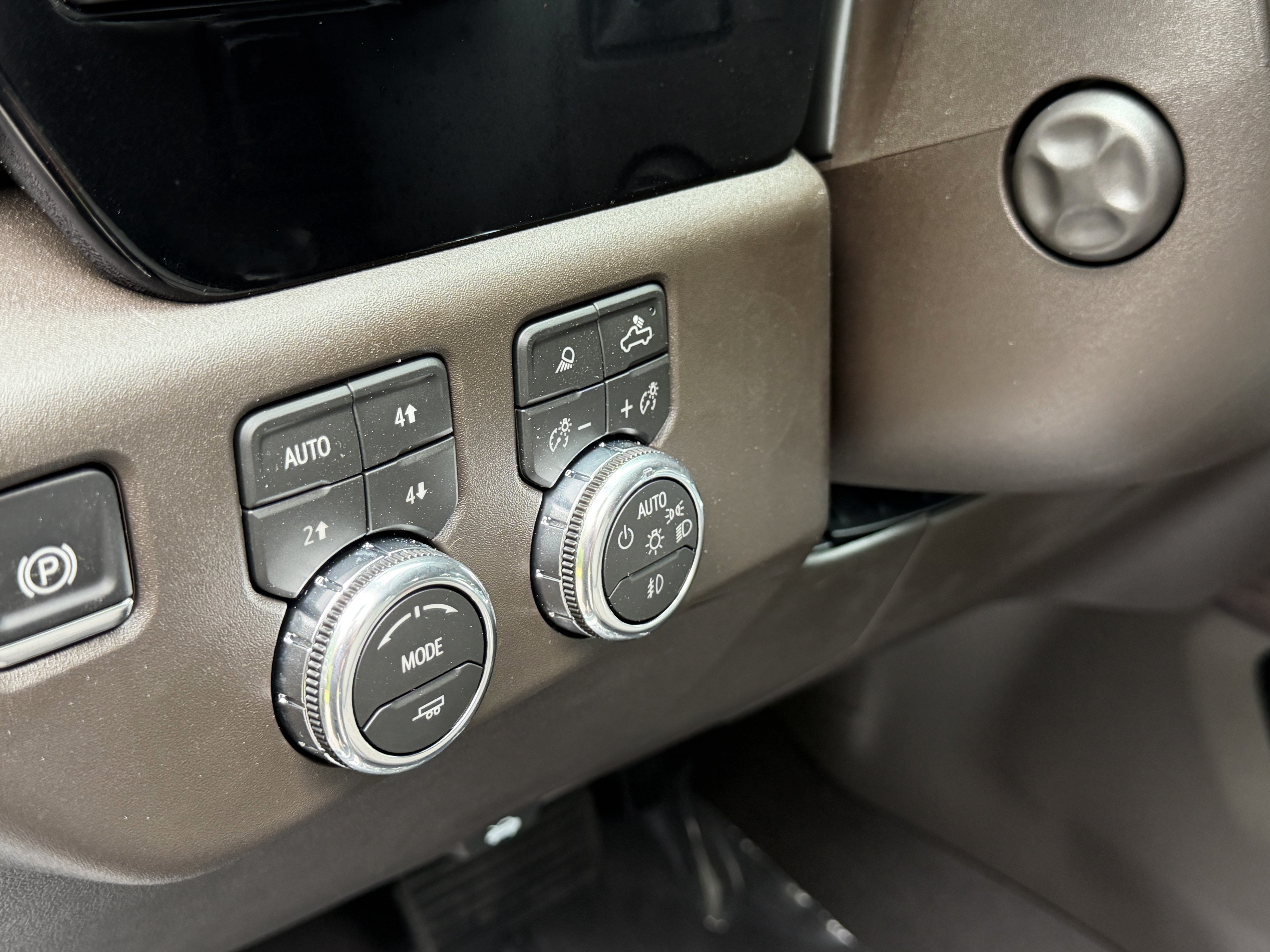 2026 GMC Sierra 1500 SLT - Photo 17