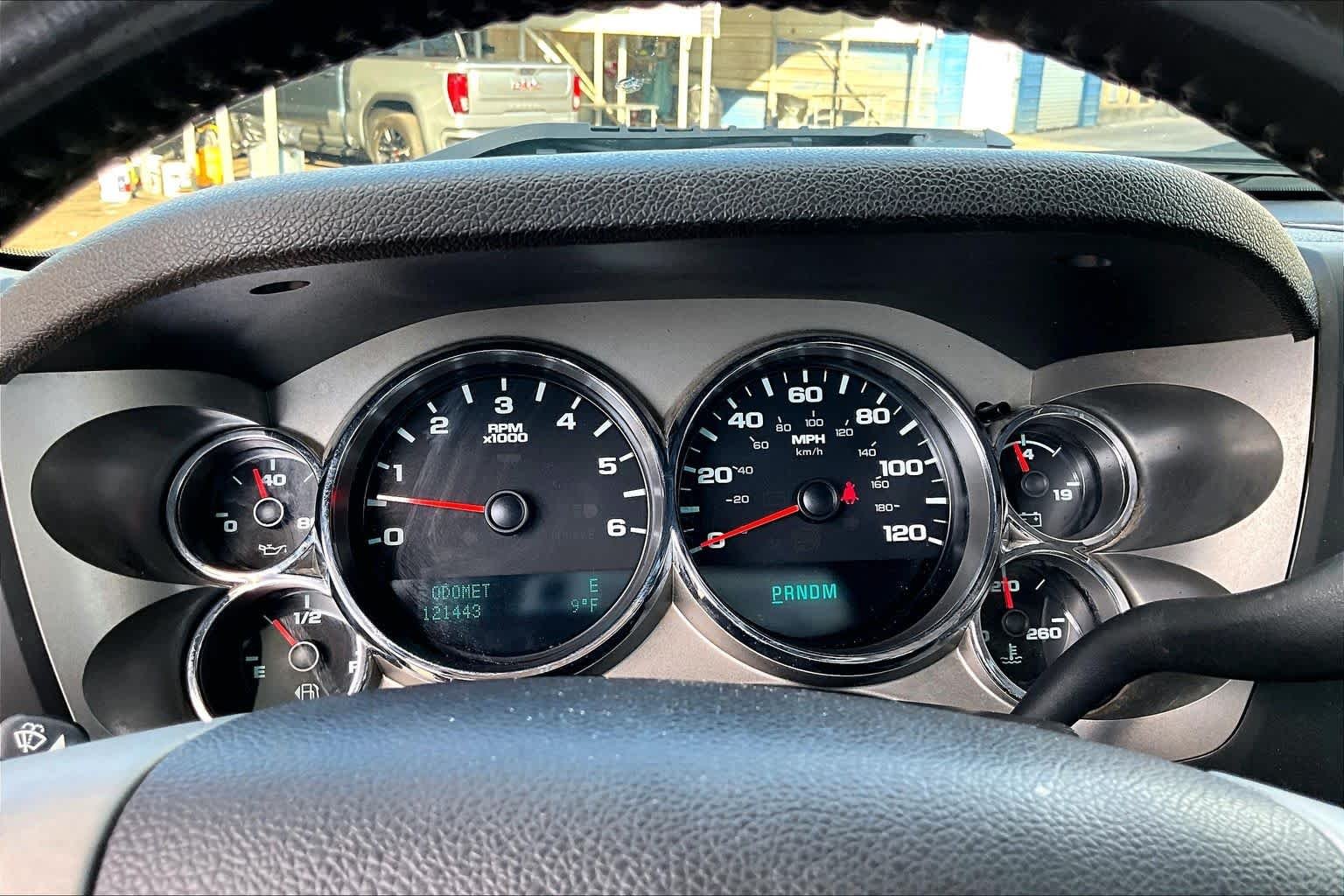 Used 2013 Onyx Black GMC SLE image 26