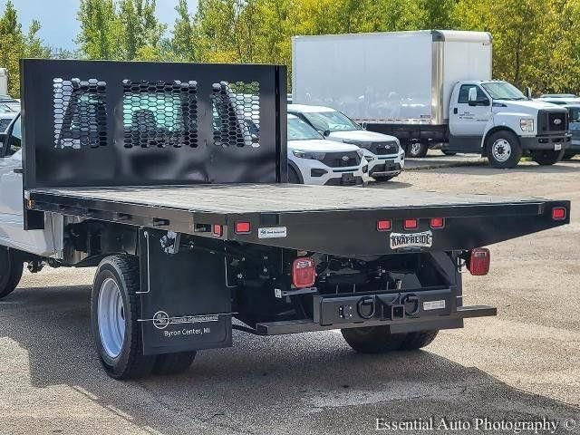 New 2025 Oxford White Ford F-450® XL image 31