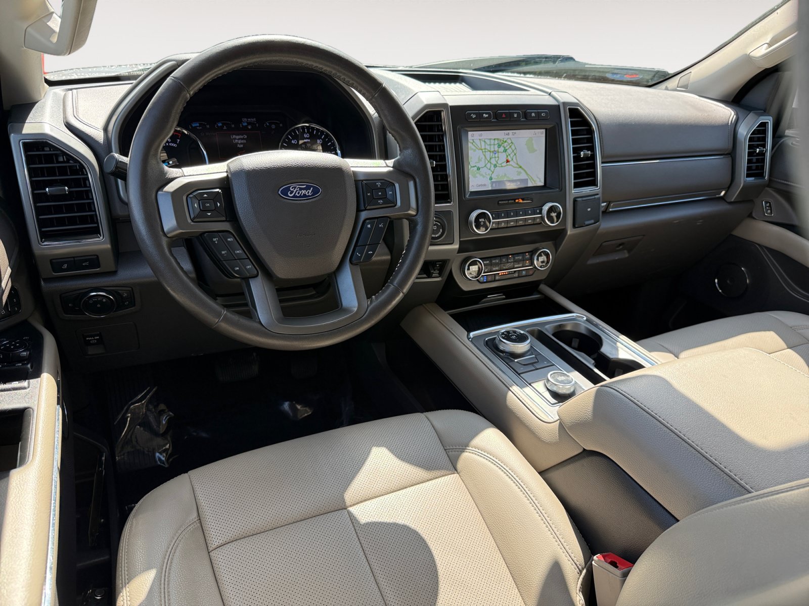Certified Used 2020 Oxford White Ford XLT image 15