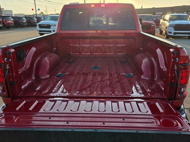 New 2026 Molten Red Pearl-Coat Exterior Paint RAM Tradesman image 12