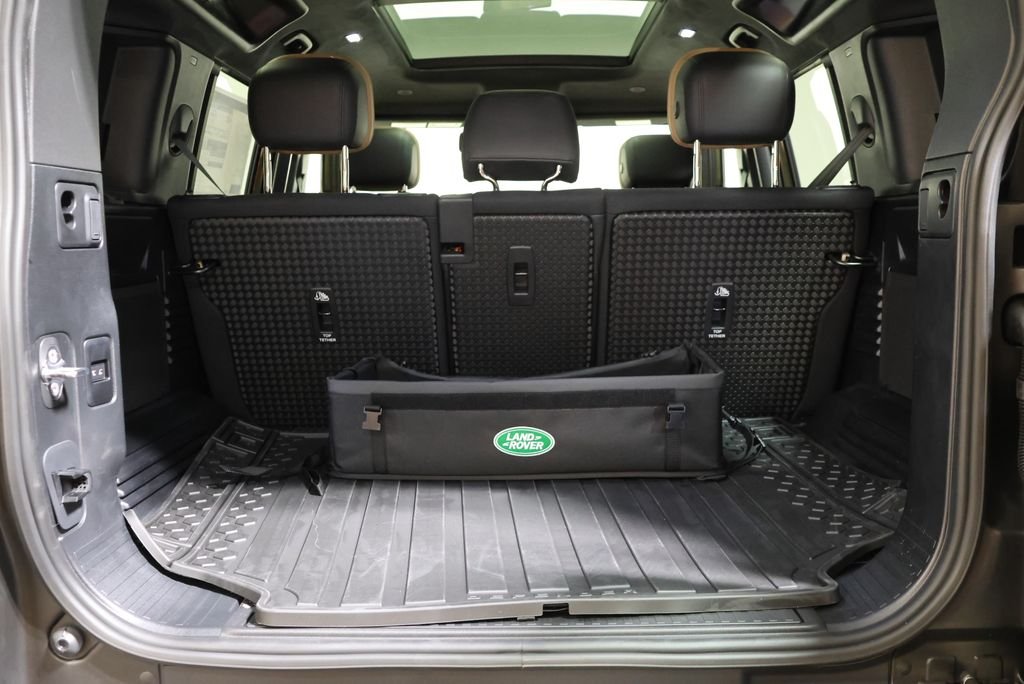 New 2026 Woolstone Green Land Rover X image 46