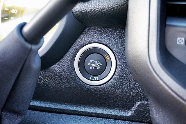 New 2026 Granite Crystal Metallic Clear-Coat Exterior Paint RAM Tradesman image 33