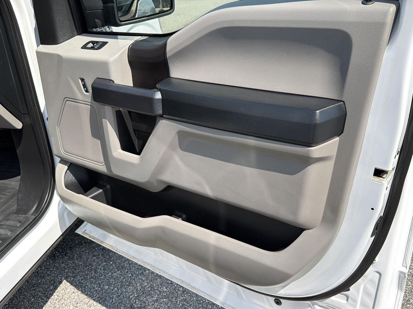Used 2018 Oxford White Ford XL image 14
