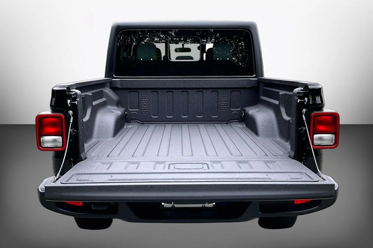 New 2026 Black Clear-Coat Exterior Paint Jeep Sport image 20