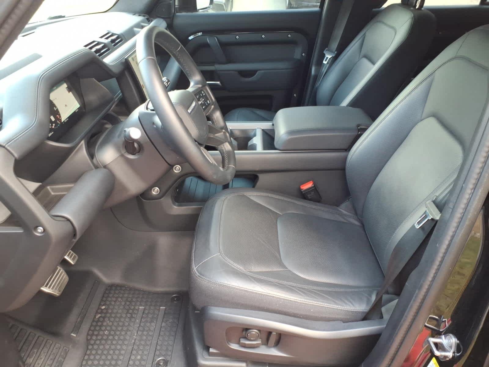 Certified Used 2025 Santorini Black Metallic Land Rover X image 9