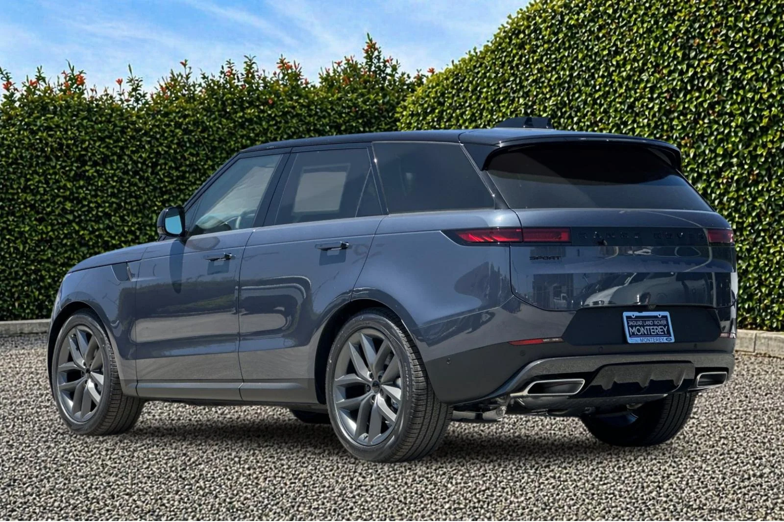 New 2026 Varesine Blue Land Rover SE image 4