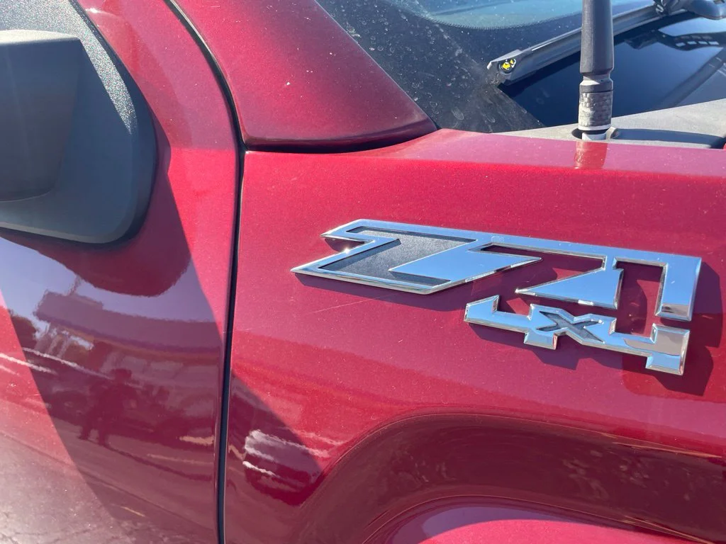 Used 2018 Red GMC SLT image 10