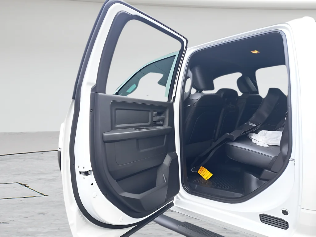 New 2026 Bright White Clear-Coat Exterior Paint RAM Tradesman image 11