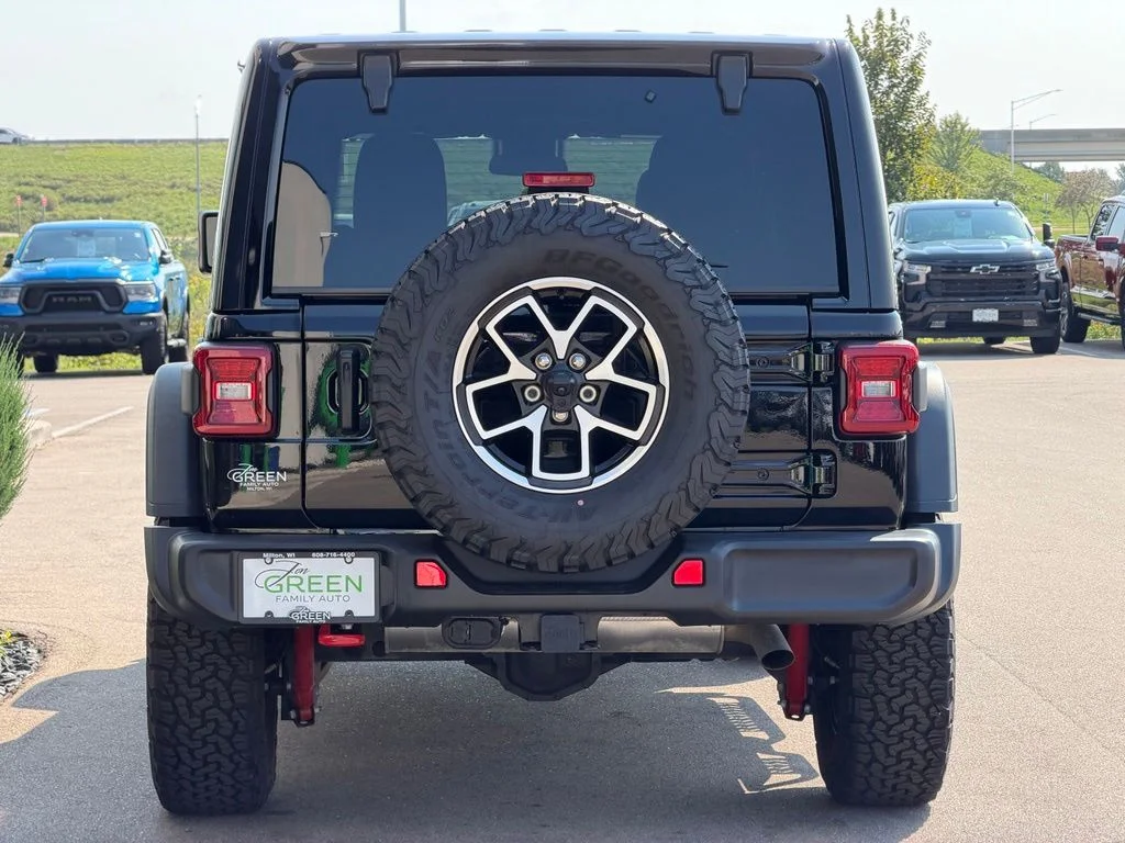 Used 2025 Black Jeep Rubicon image 9