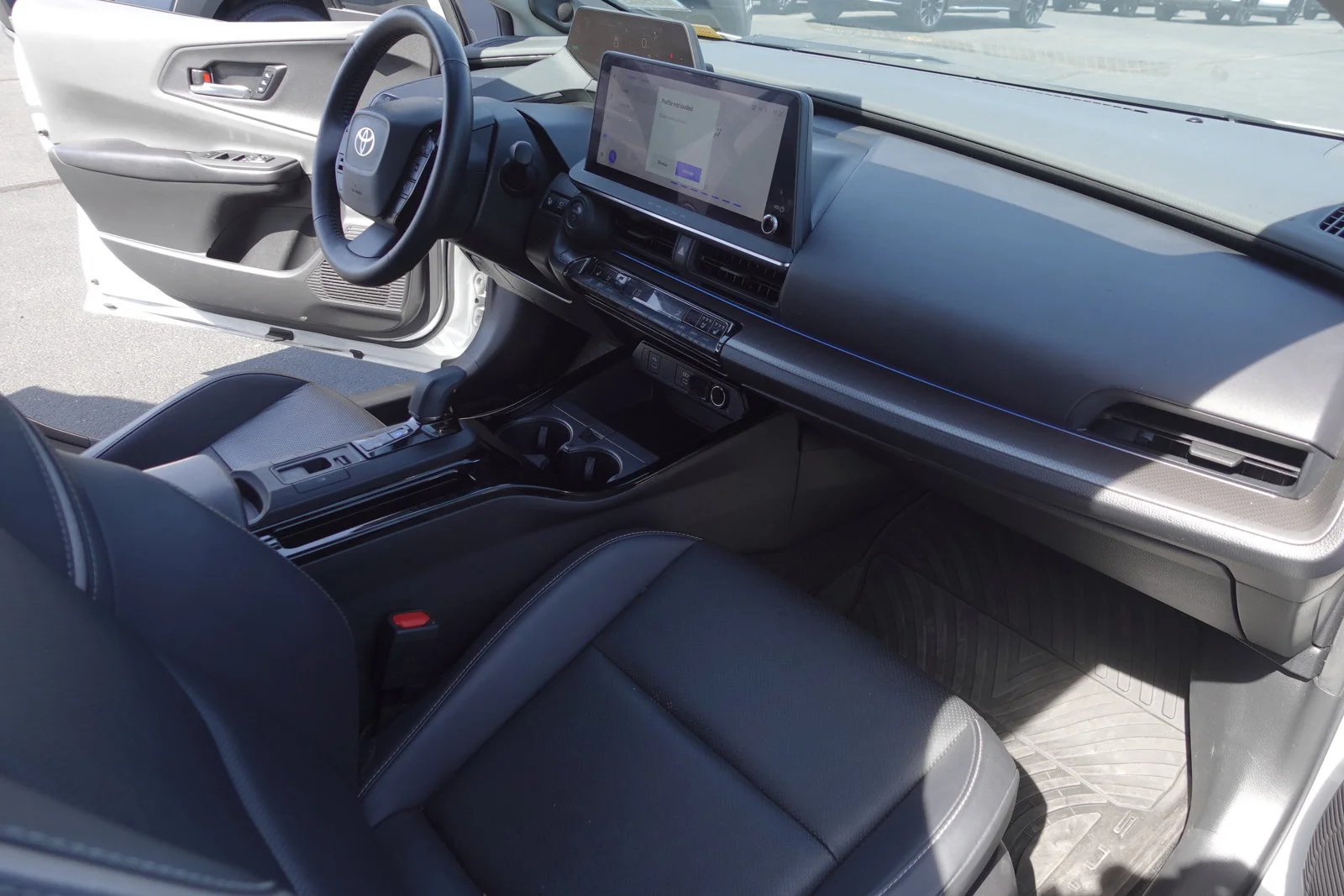 Used 2023 Wind Chill Pearl Toyota Limited image 11