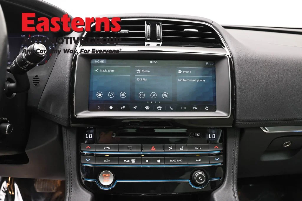 Used 2020 Black Jaguar 25t Prestige image 12