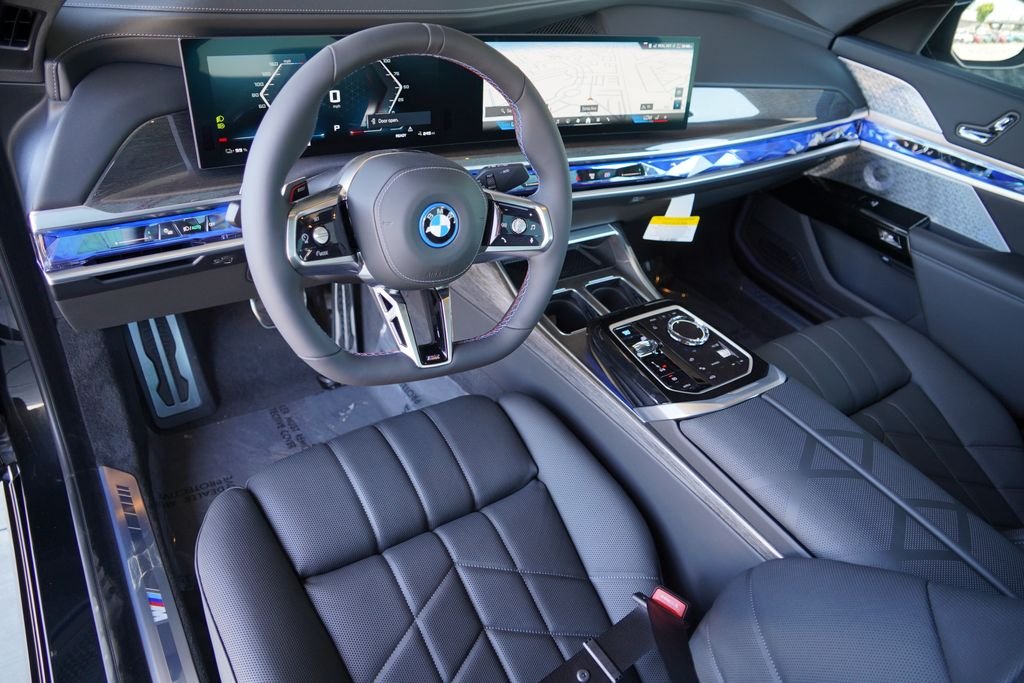 New 2026 Black Sapphire Metallic BMW M70 image 12