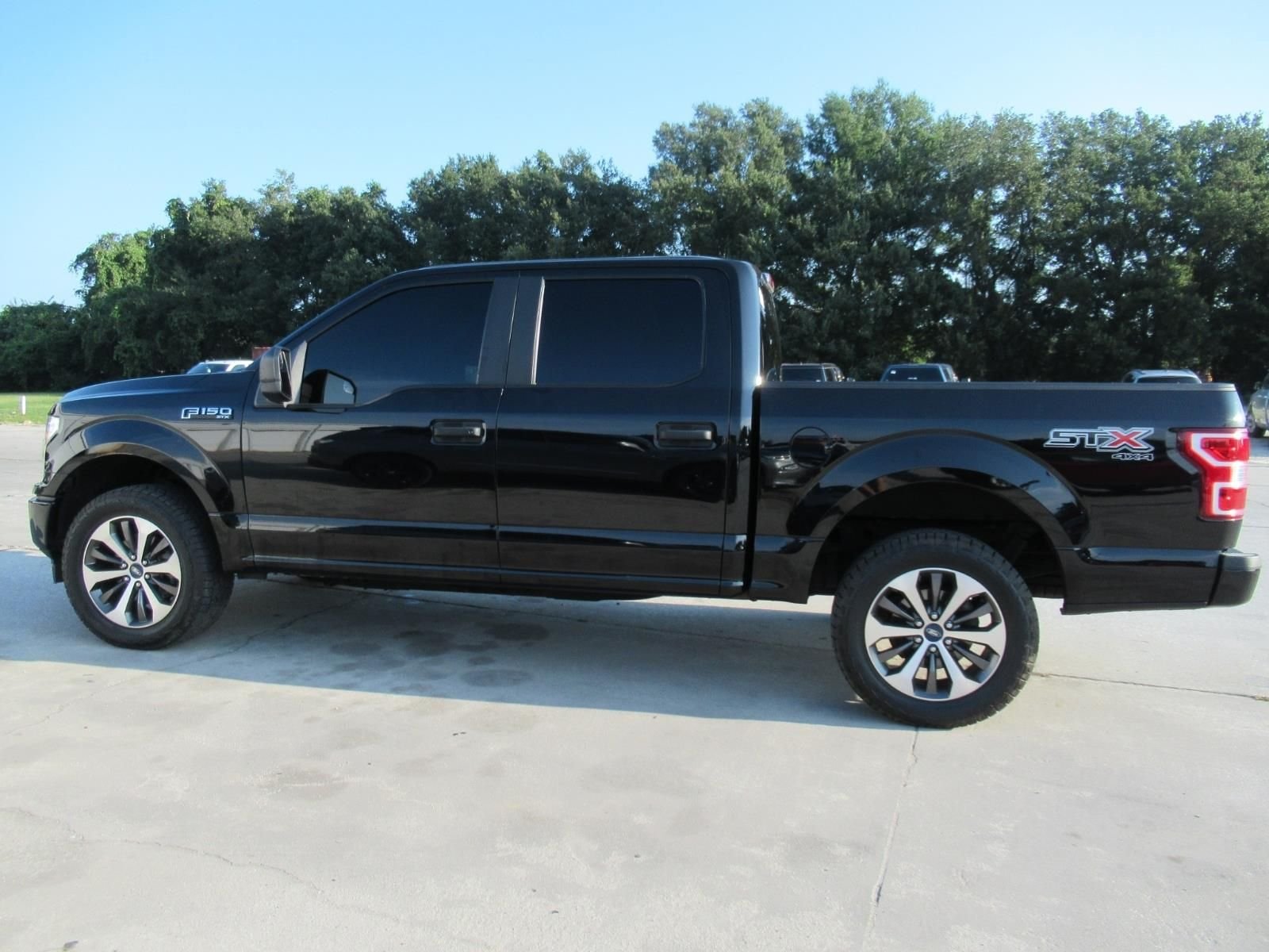 Used 2020 Black Ford XL image 4