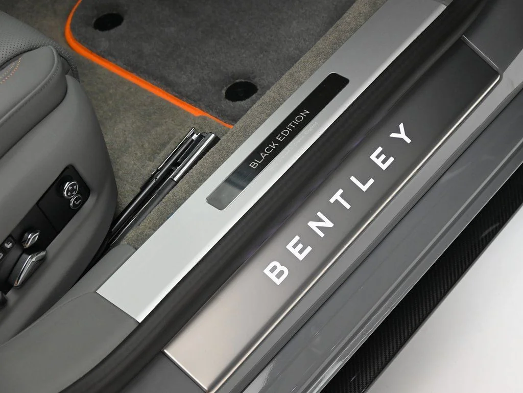 2025 Bentley Flying Spur - Photo 32
