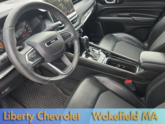 Used 2023 Granite Crystal Metallic Clearcoat Jeep Altitude image 15