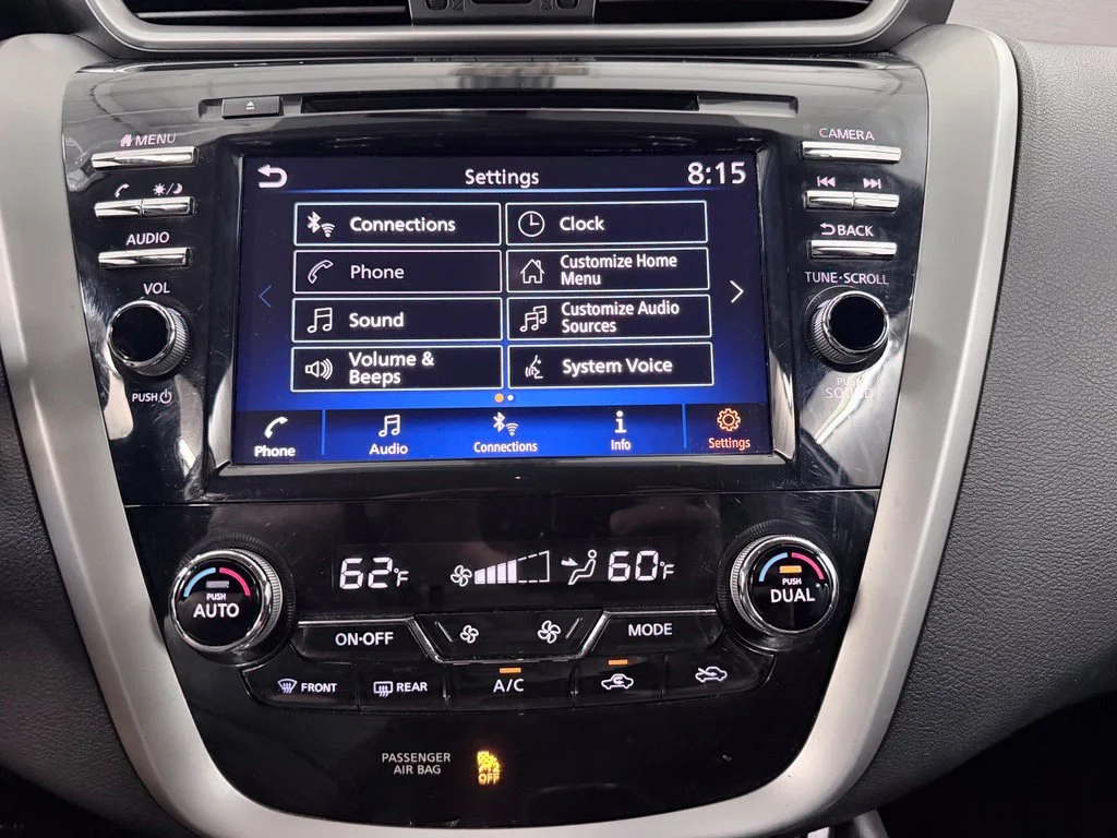 Used 2019 Black Nissan S image 17
