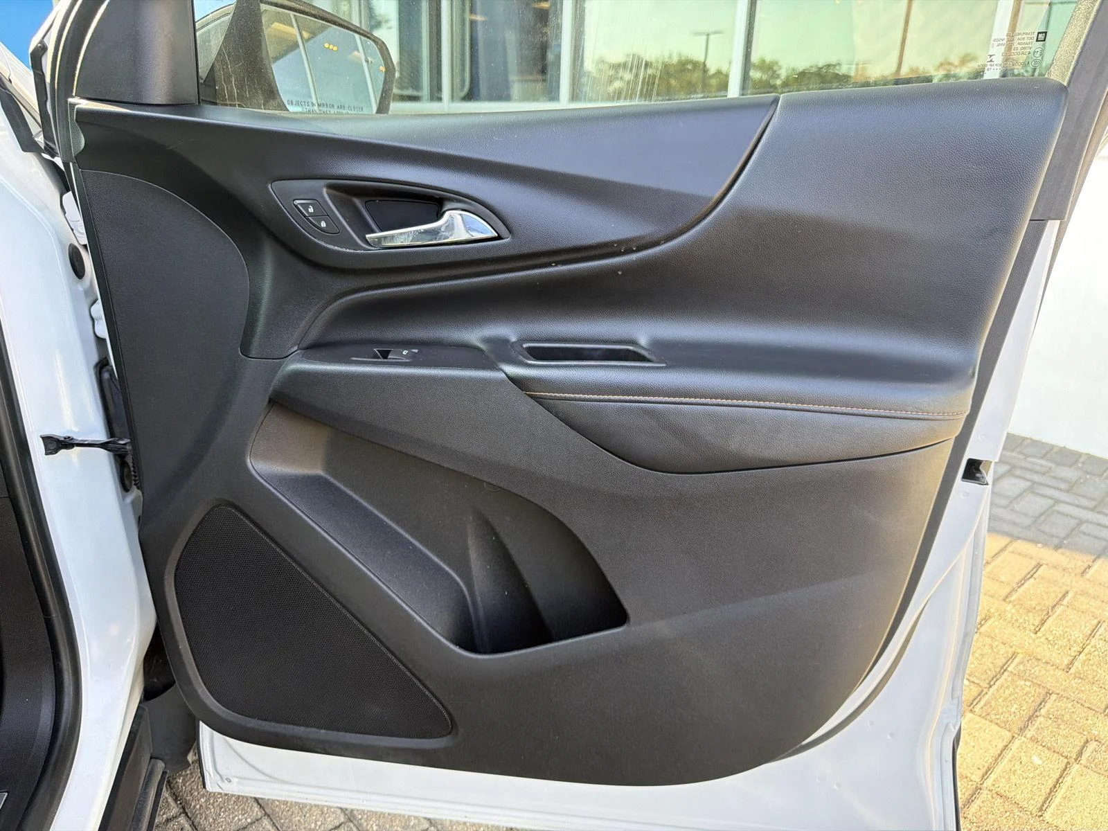 Used 2019 Iridescent Pearl Tricoat Chevrolet Premier image 35