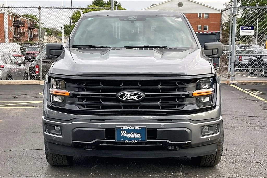 New 2026 Carbonized Gray Metallic Ford XLT image 2