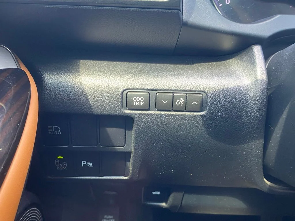 Used 2020 White Lexus 350 image 24