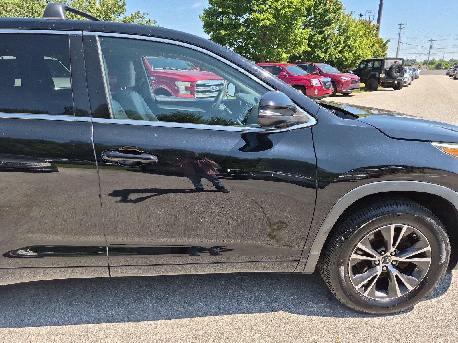 Used 2017 Midnight Black Metallic Toyota LE image 34