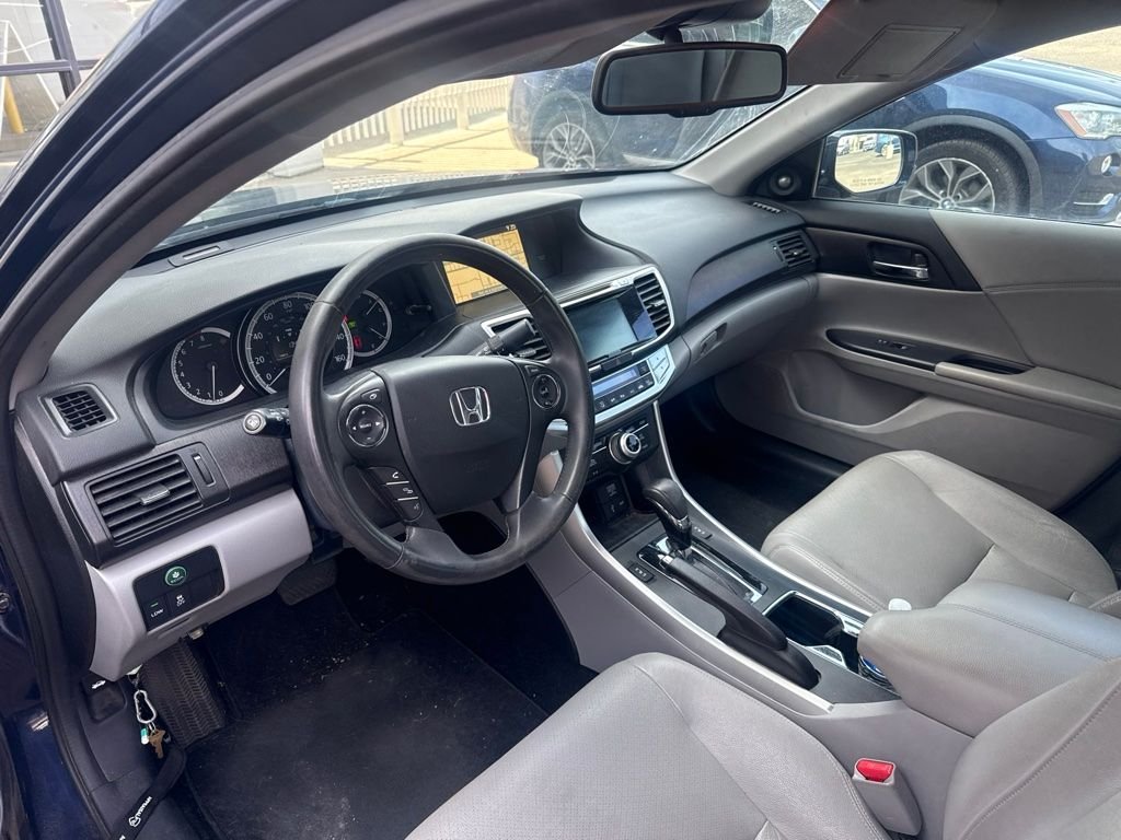Used 2015 Blue Honda EX-L image 11