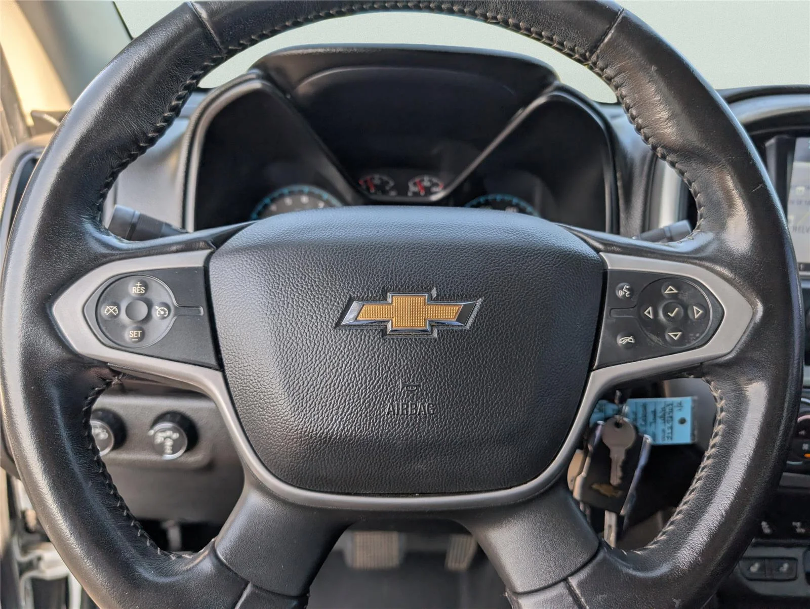 Used 2018 SUMMIT WHITE Chevrolet 4WD ZR2 image 19