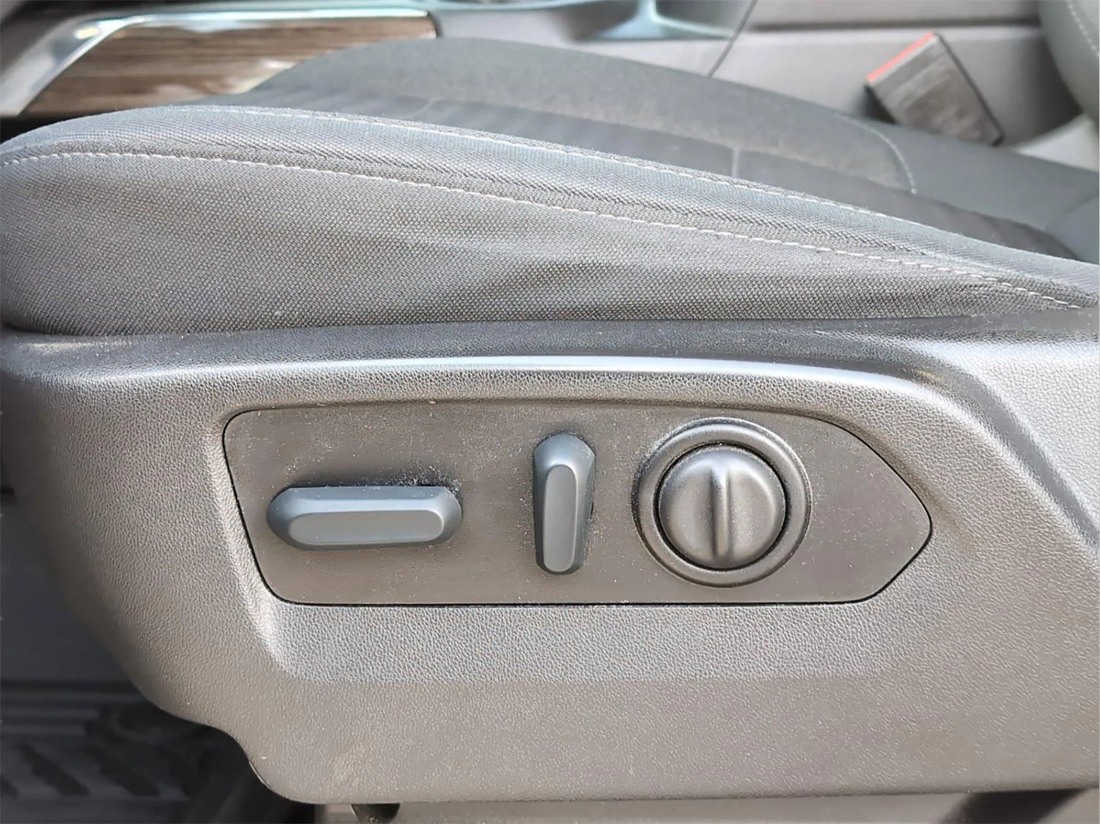 Used 2022 Black Chevrolet LT Trail Boss image 11