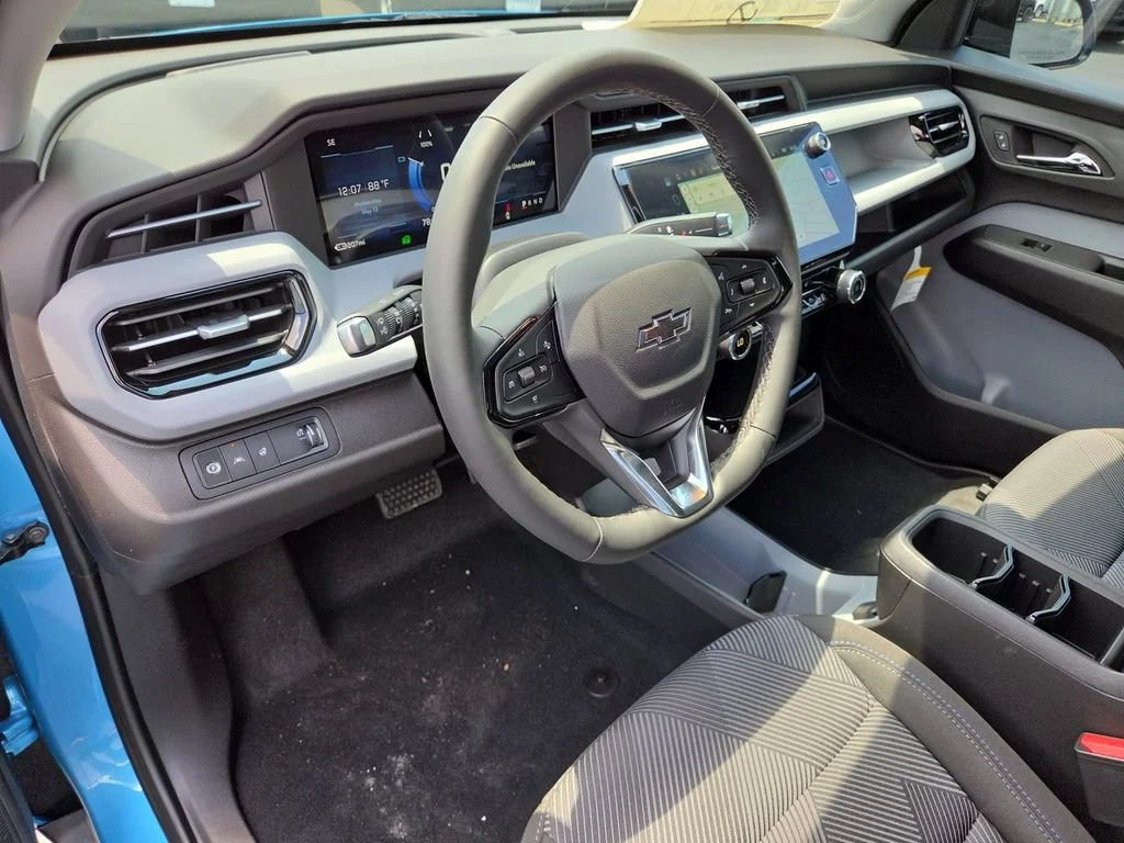 New 2027 Marina Blue Metallic Chevrolet LT image 2