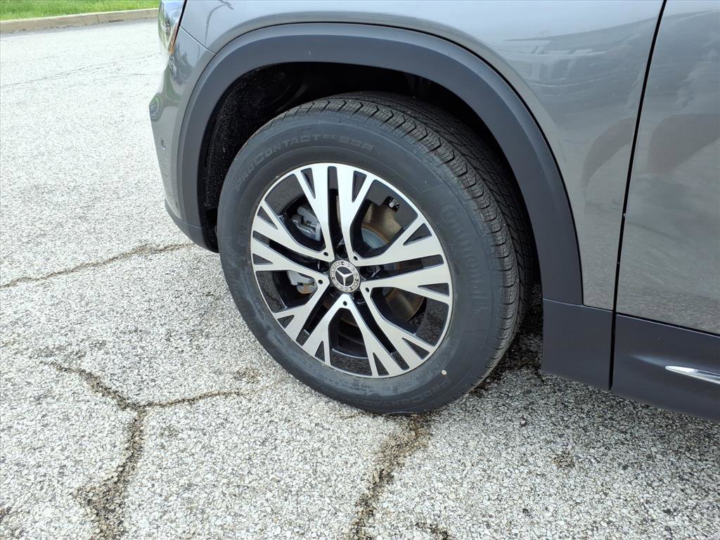 New 2026 Mountain Grey Metallic Mercedes-Benz GLB 250 image 9