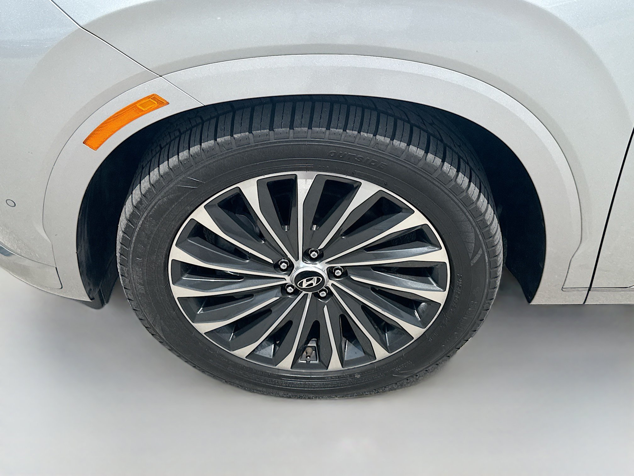 Used 2024 Typhoon Silver Hyundai Calligraphy image 34