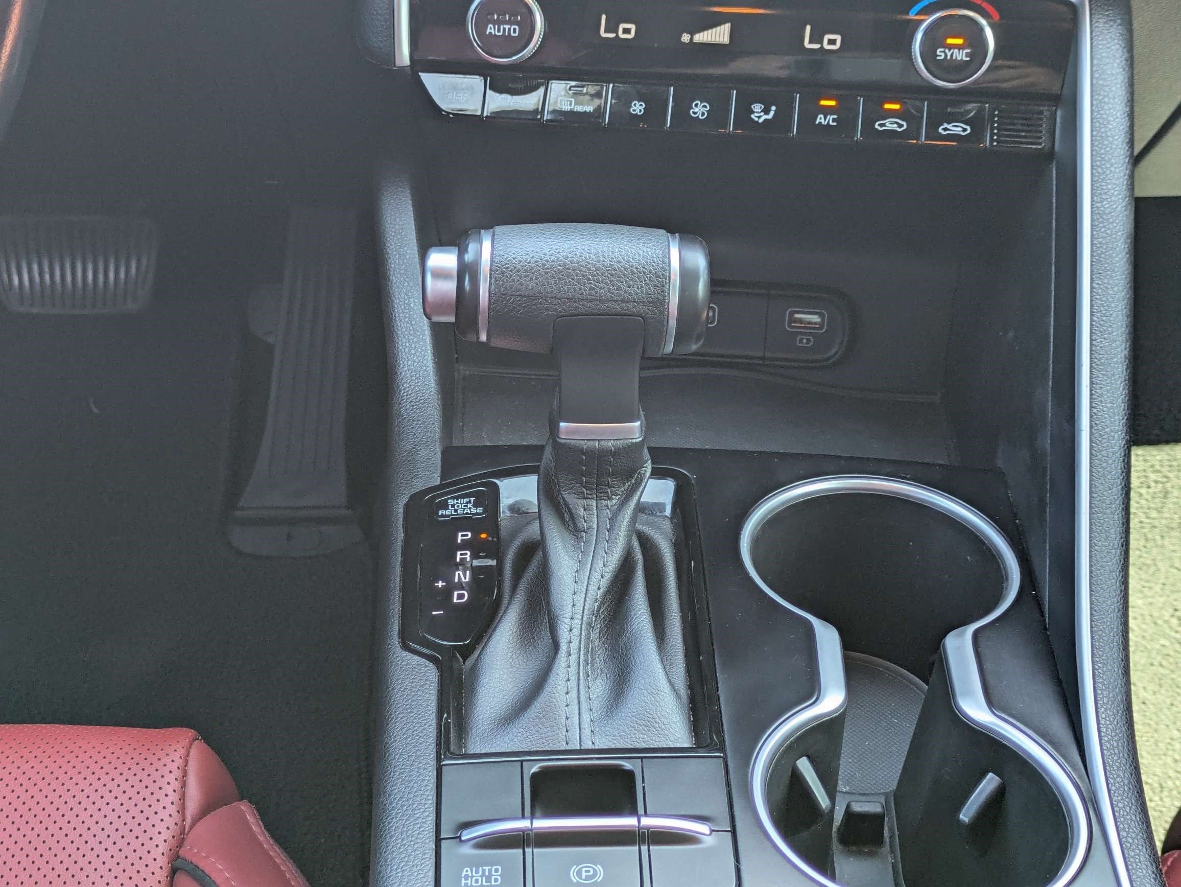 Used 2023 Wolf Gray Kia GT-Line image 18