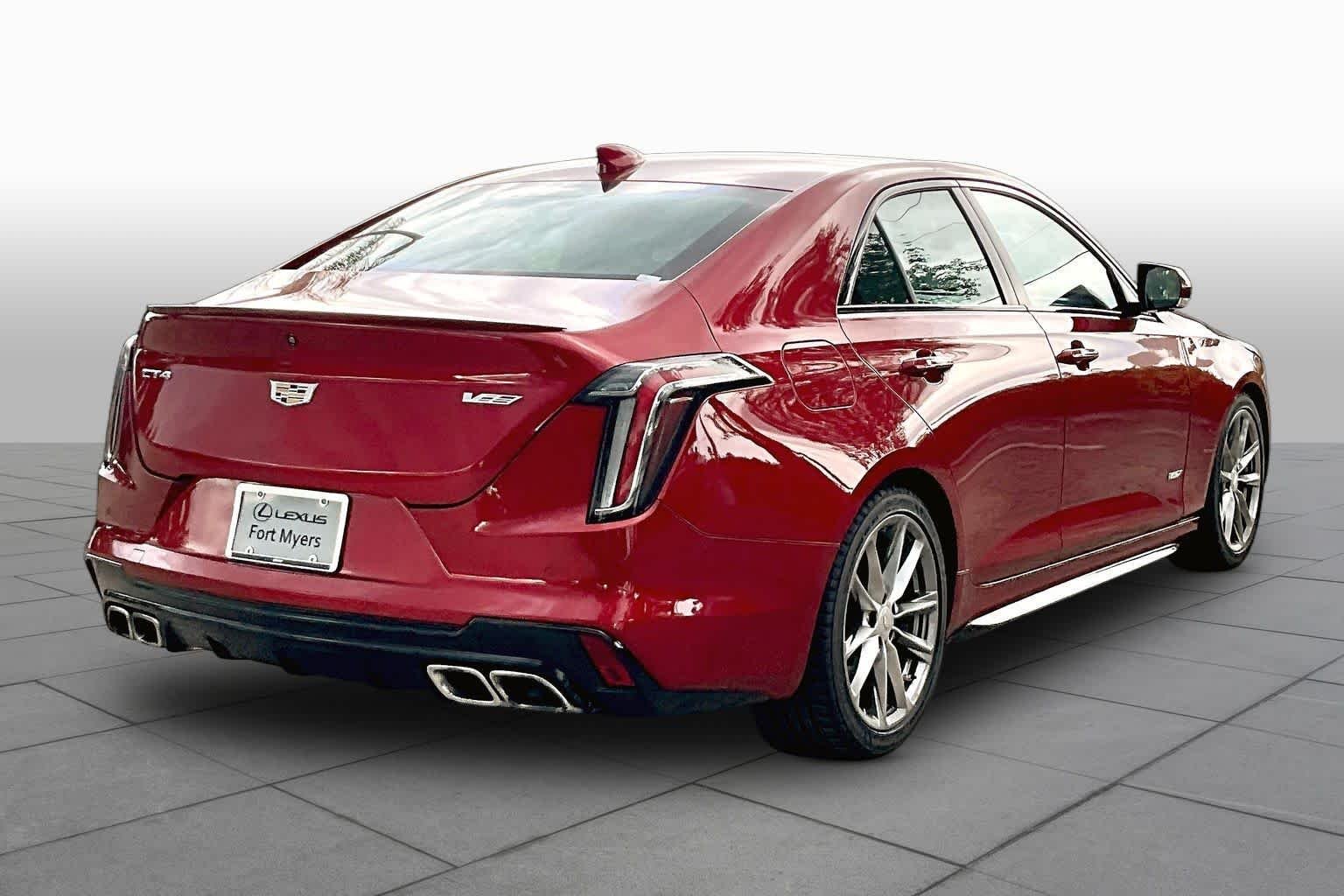 Used 2022 Infrared Tintcoat Cadillac  image 13